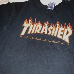 black oversized thrasher tee